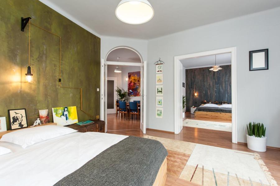 Europe Heart Apartment For 9 Budapest Esterno foto